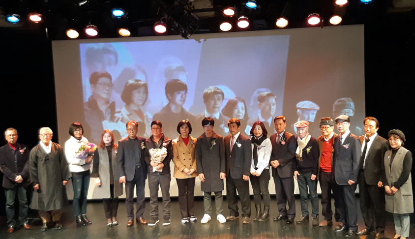 단체사진.jpg